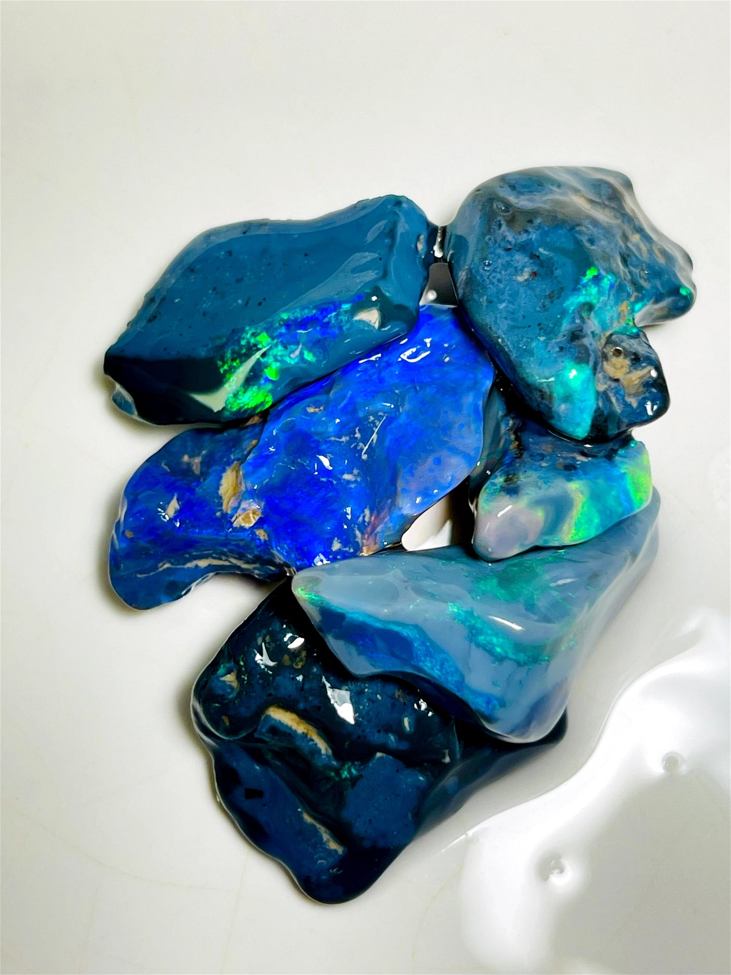 82cts Lightning Ridge Rough Opal Black Dark Seams Gorgeous Bright colours 30x15x7mm to 16x8x5mm SKU#0519
