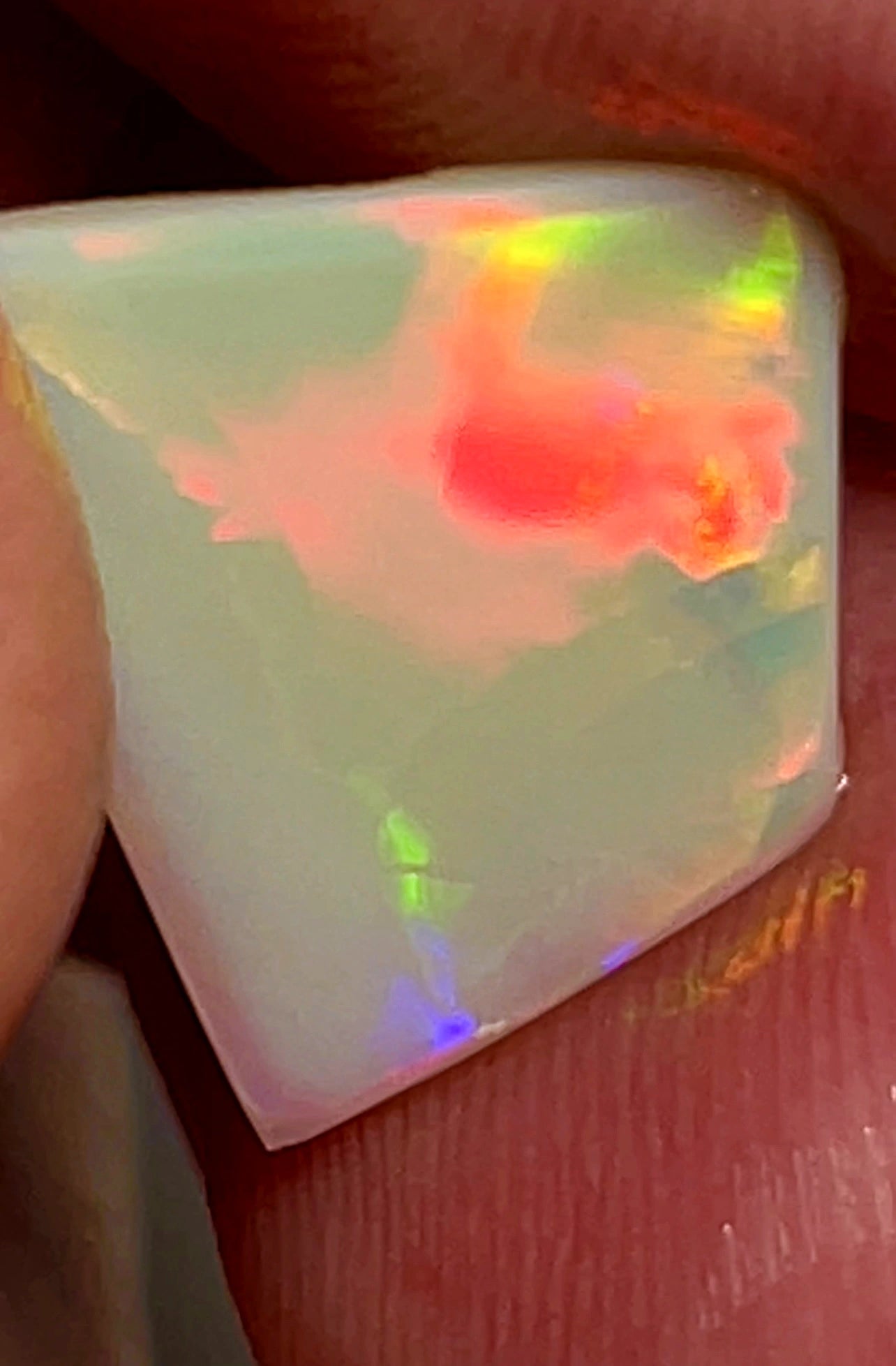 2.45cts Lightning Ridge Rub Opal gorgeous Broad zones of Flagstone pattern Top multifires 17x11x2mm  SKU#7601